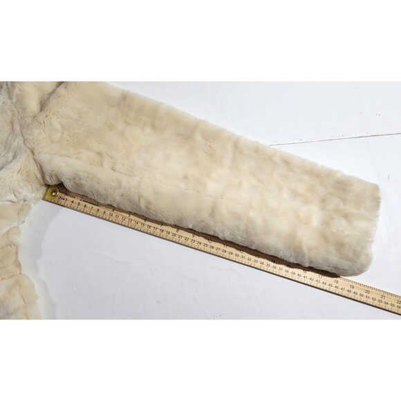 Beth Bowley Cream Faux Fur Jacket With Rose Accent Womens Size M Lined - Picture 14 of 15